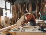 Comment choisir le bois idéal pour fabriquer vos meubles ?